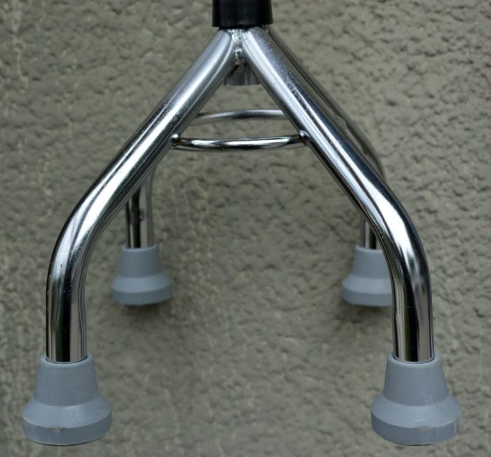 Bastón Cuatro Patas Aluminio Regulable Base Gris - Imagen 4